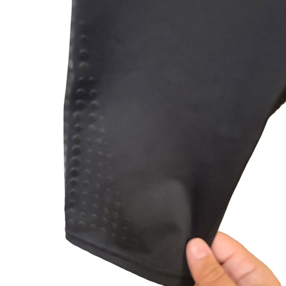 ATHLETA Size Small Sonar Black Capri Legging Pant Crop Yoga Tight - Picture 6 of 9